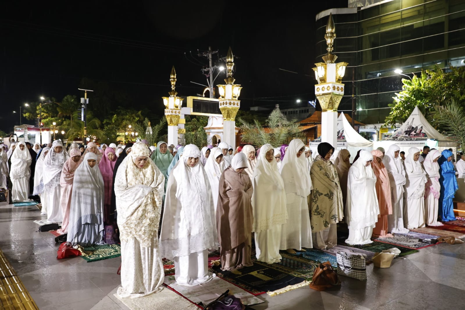 Foto 5 dari 5: Tarawih di Mushola Ka’bah PRC, Wali Kota Ajak Warga Maksimalkan Ibadah dan Ramaikan PRC