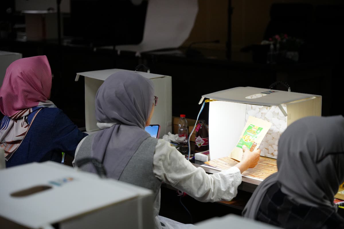 Foto 9 dari 9: Tingkatkan Nilai Jual, Puluhan Pelaku Usaha Ikuti Pelatihan Foto Produk Di Balai Kota