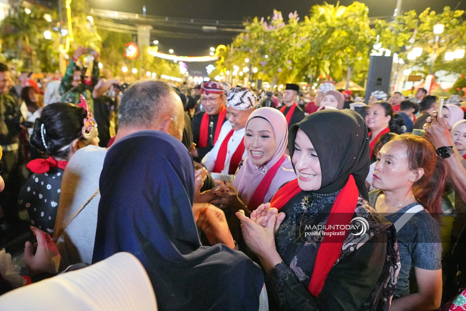 Foto utama berita: Madiun Menari Pukau Wawali Pekalongan: Madiun Luar Biasa!