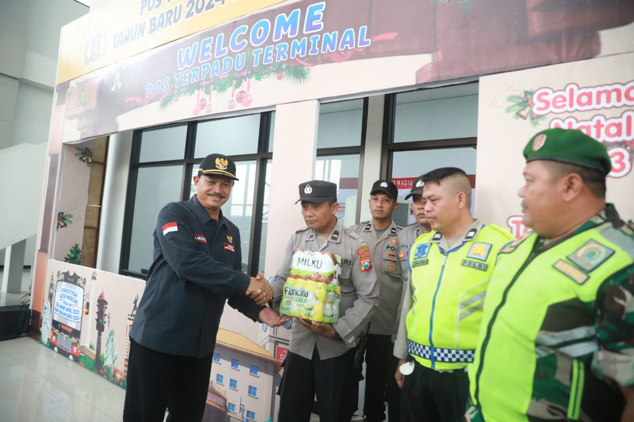 Foto 15 dari 18: Jaga Kondusivitas Kota, Forkopimda Siap Laksanakan Pengamanan Di Malam Tahun Baru