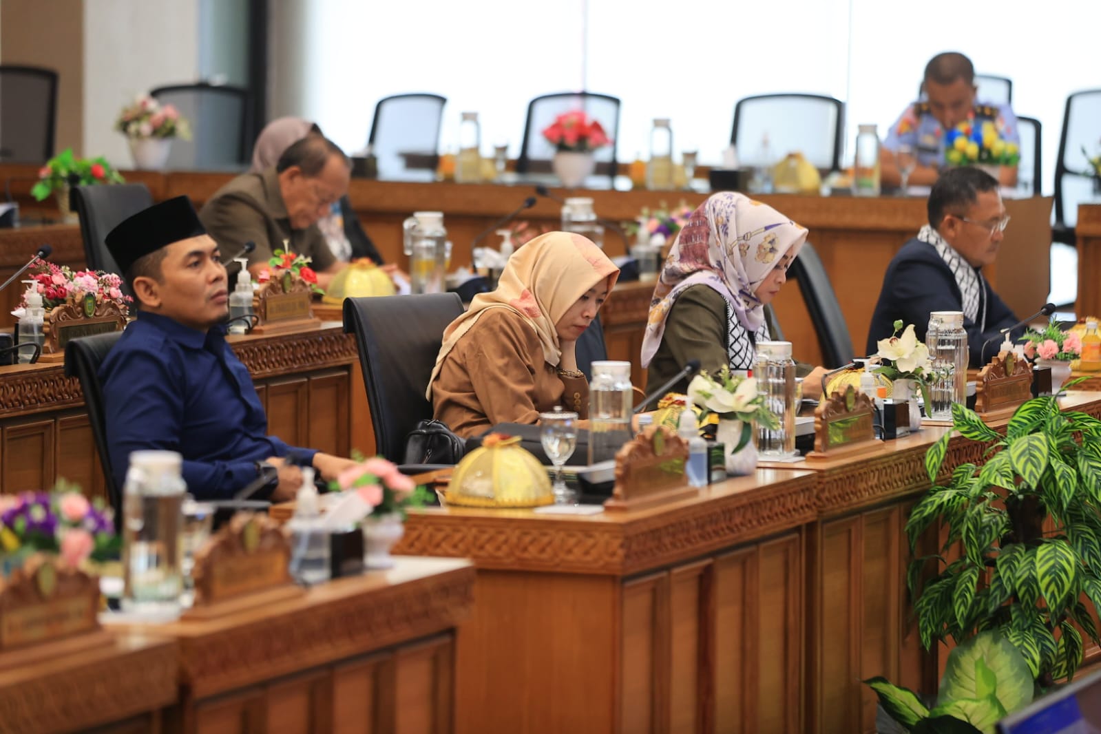 Foto 7 dari 9: Rapat Paripurna Bahas Sejumlah Raperda, Pemkot-DPRD Fokus Peningkatan Kesejahteraan Masyarakat