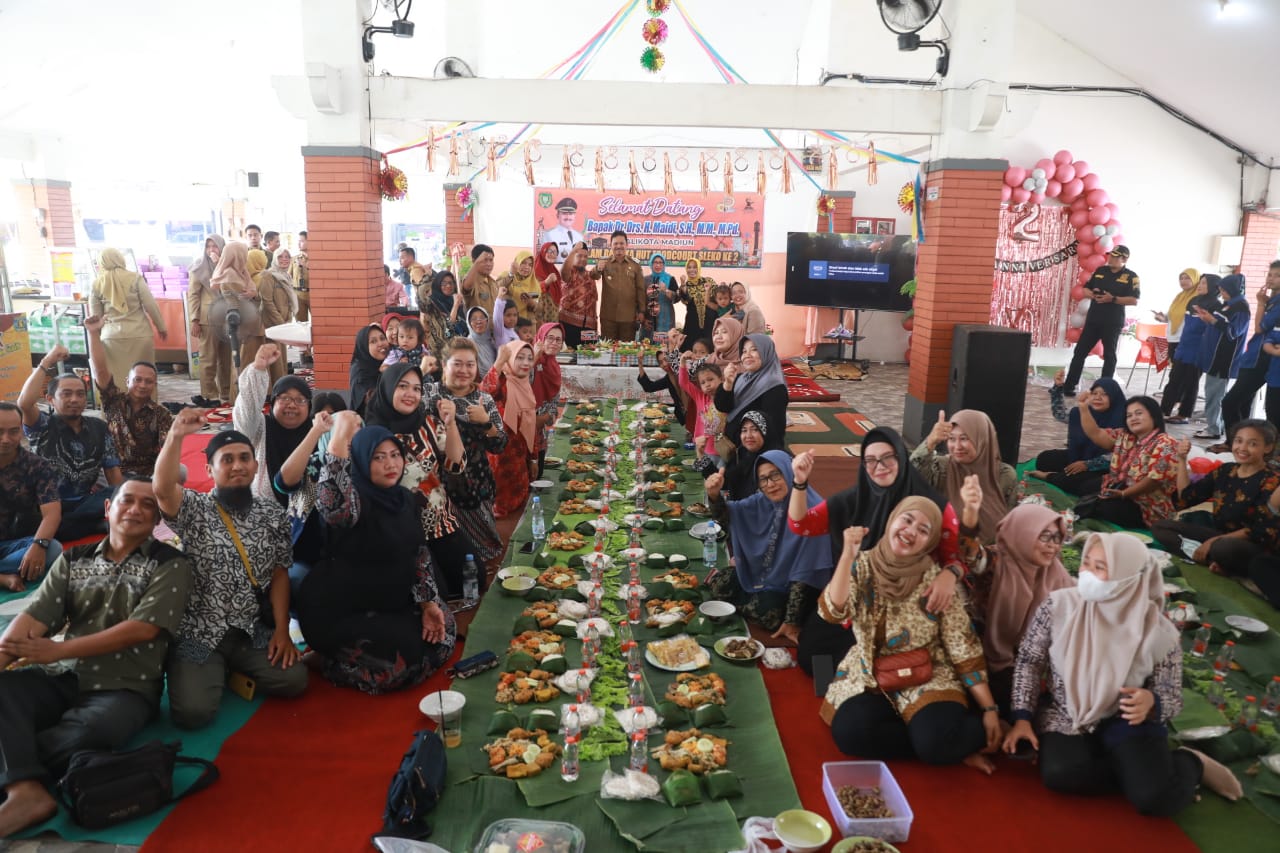 Foto 9 dari 9: Tasyakuran Dua Tahun Foodcourt Pasar Sleko, Wali Kota Pesan Jaga Kerukunan