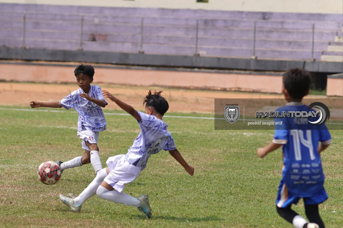 Foto 19 dari 19: Dari KU 10 hingga KU 12, Talenta Sepak Bola Cilik Asah Mental di Dandim Cup I Kota Madiun
