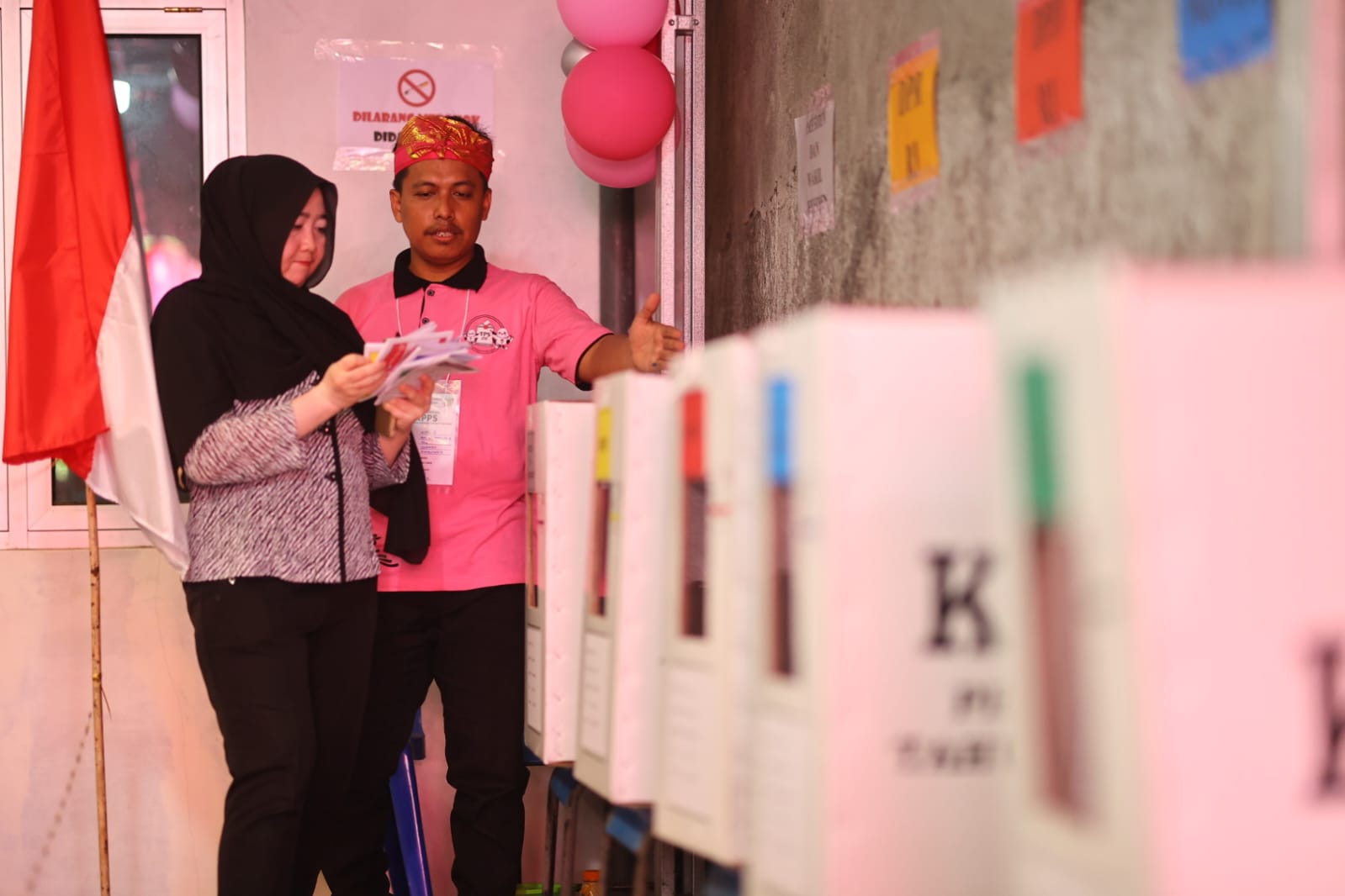 Foto 4 dari 9: Hadirkan Nuansa Merah Muda, Tingkatkan Partisipasi Pemilik Suara