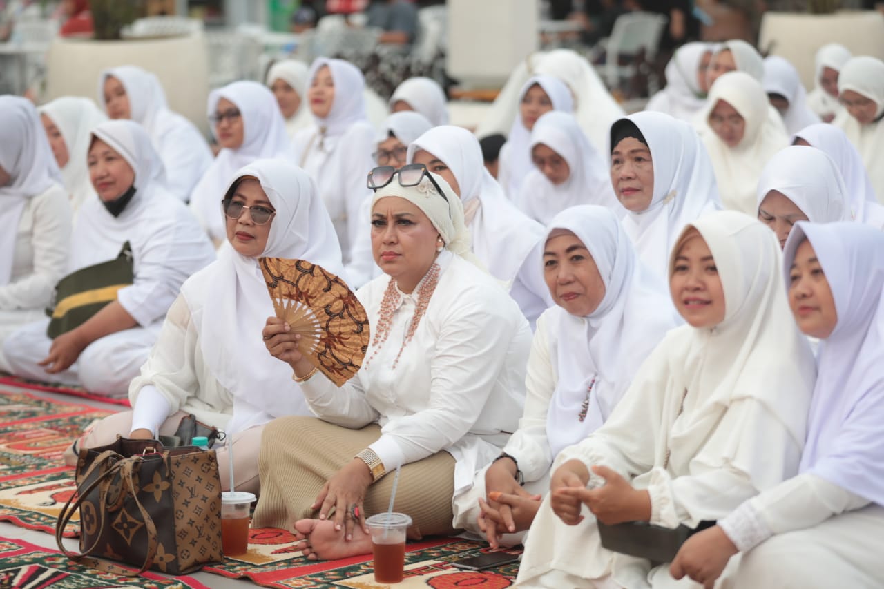 Foto 4 dari 14: Halal Bihalal dengan Pedagang PRC, Wali Kota Sampaikan Rencana Penyempurnaan Kawasan