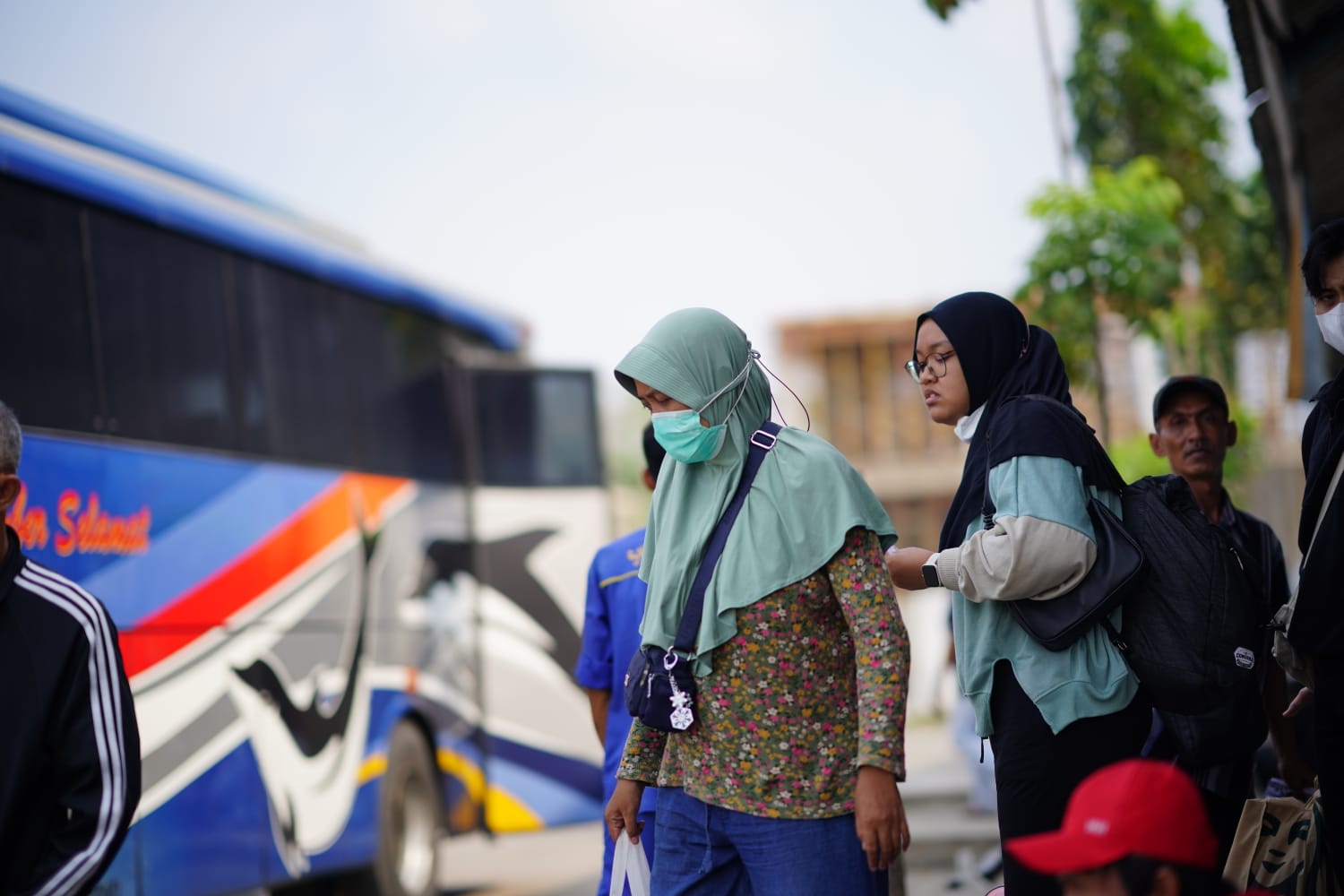 Foto 8 dari 10: Hari Terakhir Cuti Bersama Lebaran, Situasi Terminal Purbaya Dipadati Pemudik