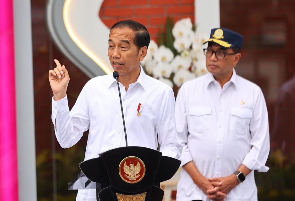 Foto 2 dari 6: Resmikan 4 Terminal Bus di Jatim dan Jateng, Presiden Soroti Kemacetan