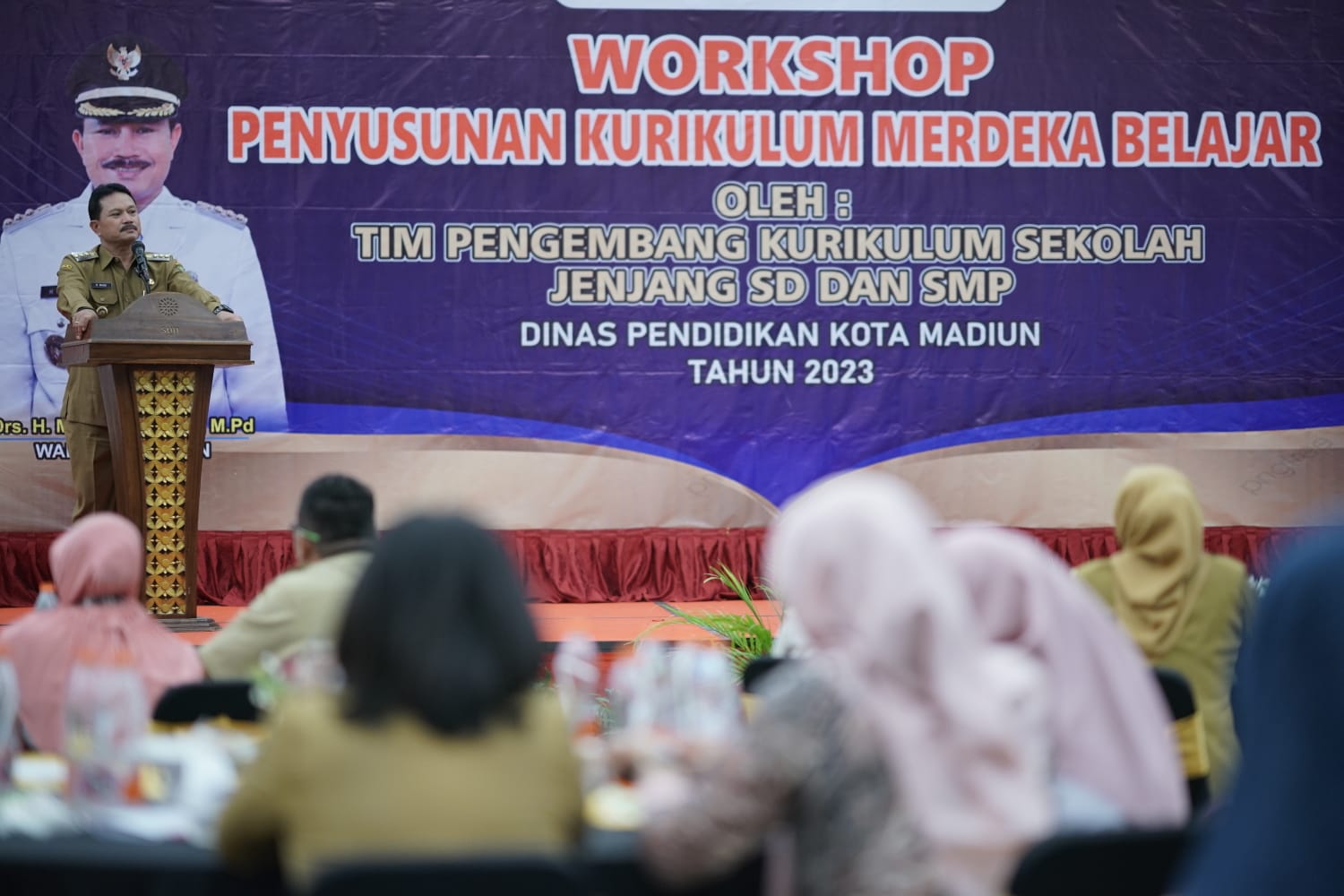 Foto 1 dari 9: Buka Workshop Penyusunan Kurikulum Merdeka Belajar, Wali Kota: Kita Persiapkan Generasi Emas 2045 dari Sekarang