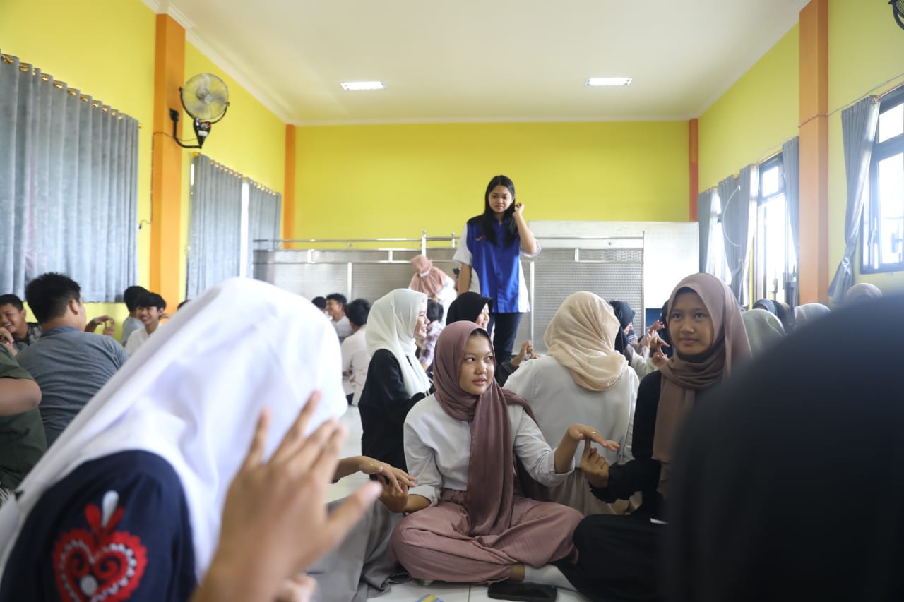 Foto 6 dari 7: Tak Sekedar Literasi Digital, Sinebar Juga Jadi Sarana Survei Pengaruh Gadget Pada Anak