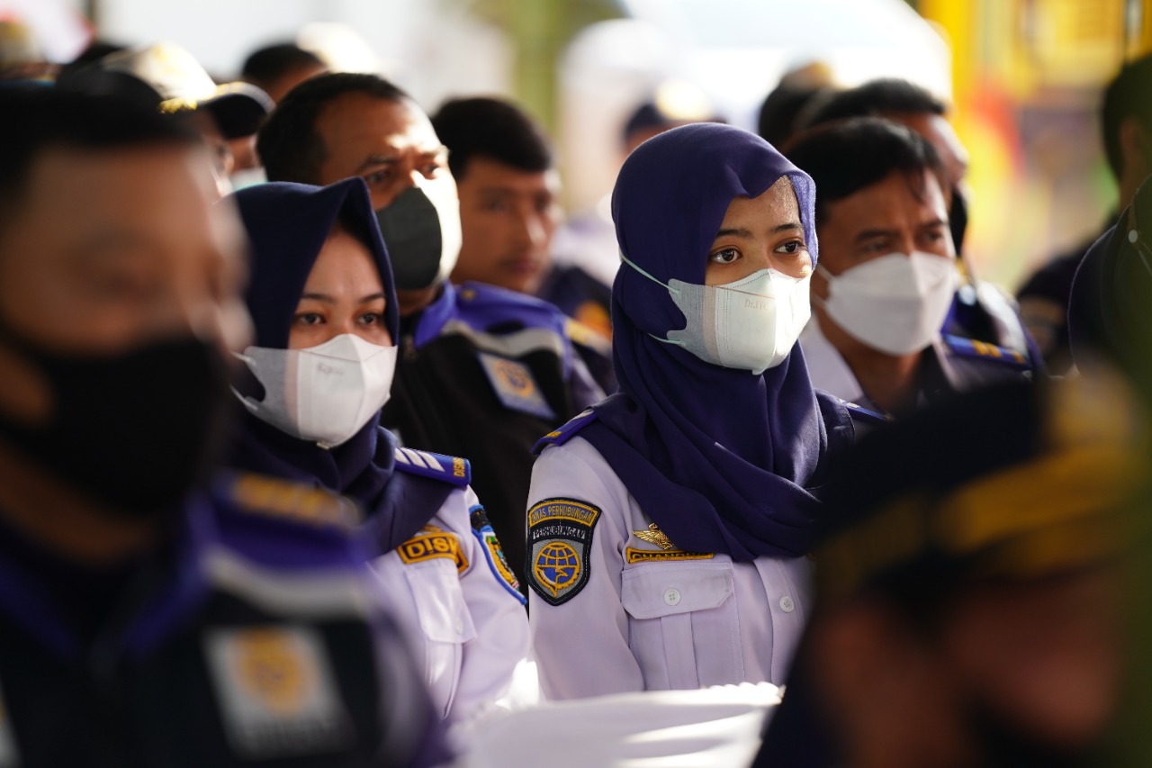 Foto 5 dari 10: Peringati Hari Perhubungan Nasional, Wali Kota Beri Pembinaan Pegawai Dishub