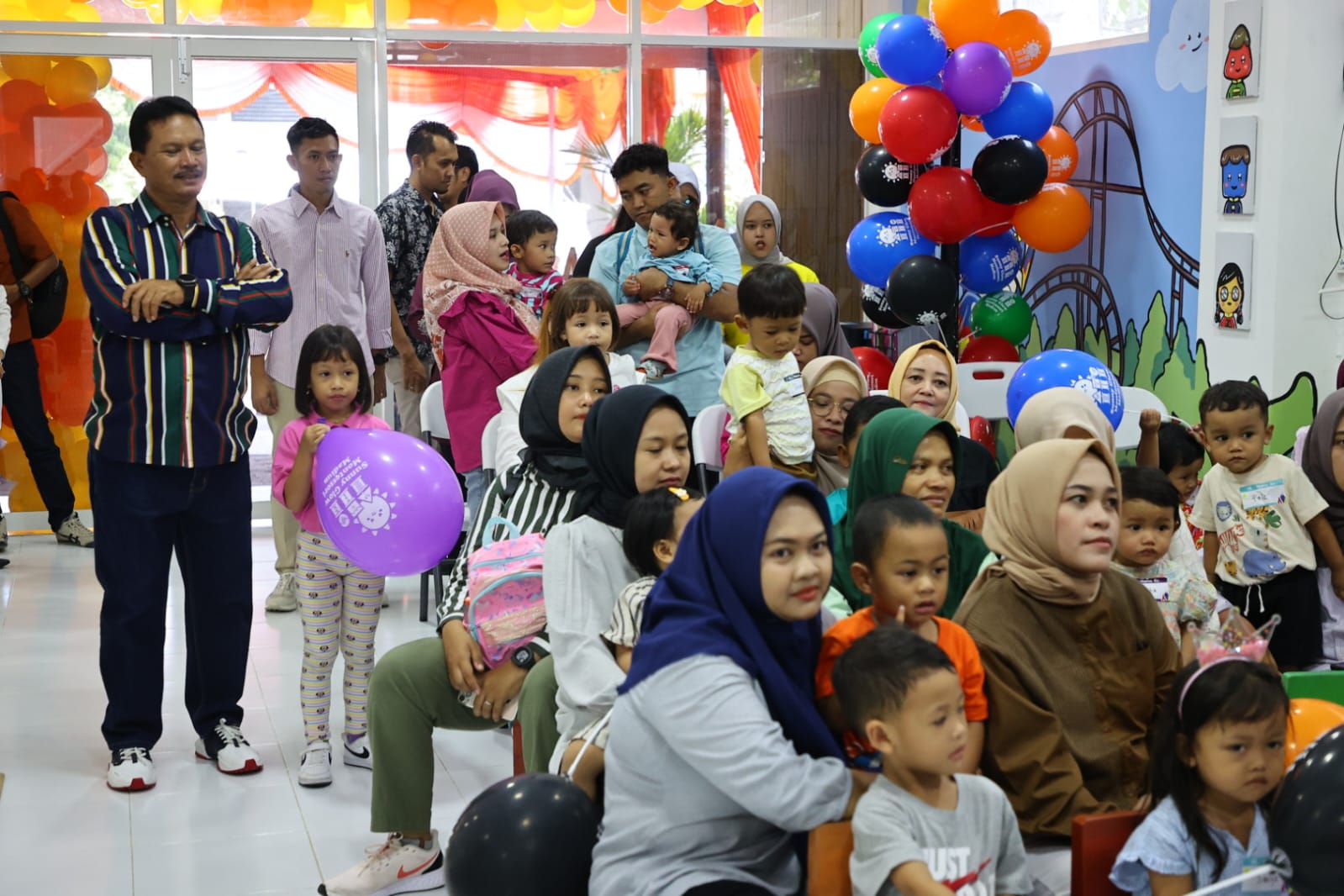 Foto 8 dari 9: Turut Resmikan Sunny Glow Montessori, Wali Kota Harap Jadi Penyempurna Kualitas Pendidikan Di Kota Madiun