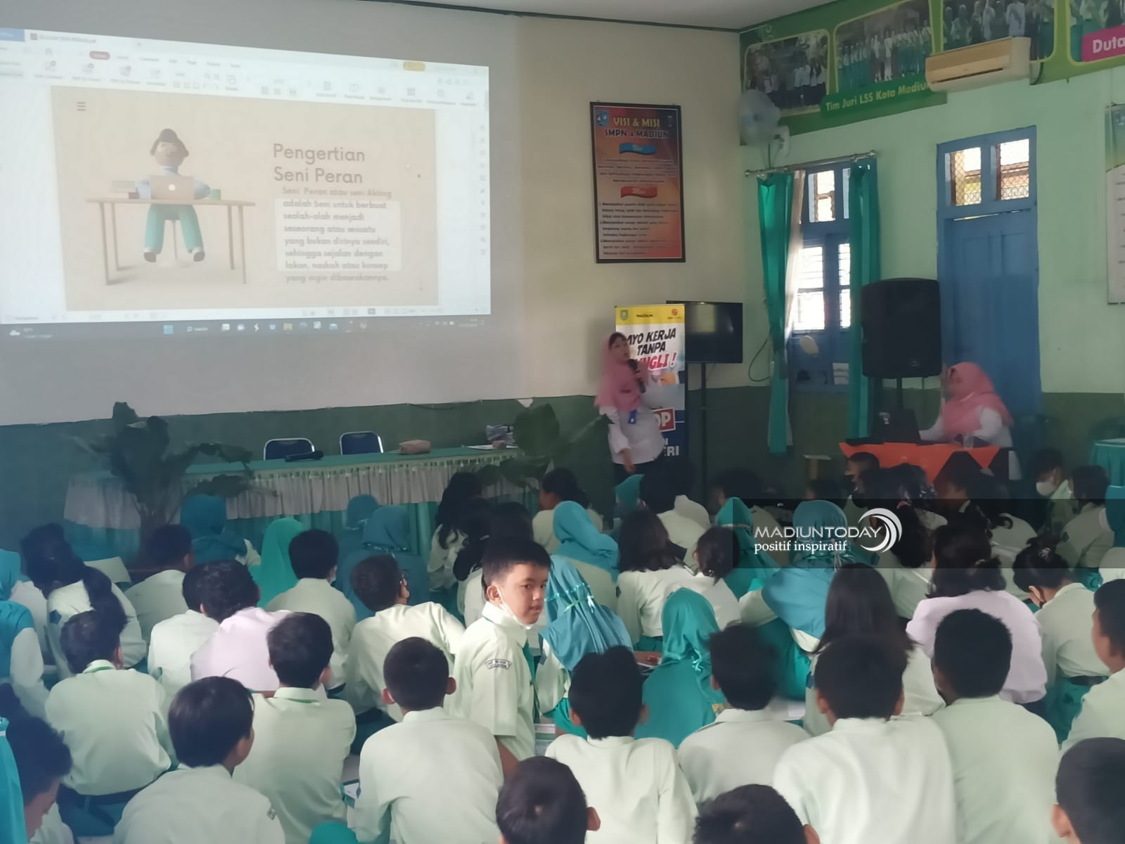 Foto 5 dari 10: Kiat SMPN 4 Bangun Profil Pelajar Pancasila Lewat Pementasan Drama