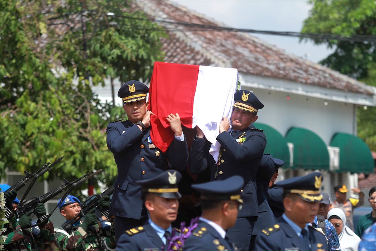 Pilot Korban Pesawat Jatuh di Pasuruan Dimakamkan di TMP Kota Madiun