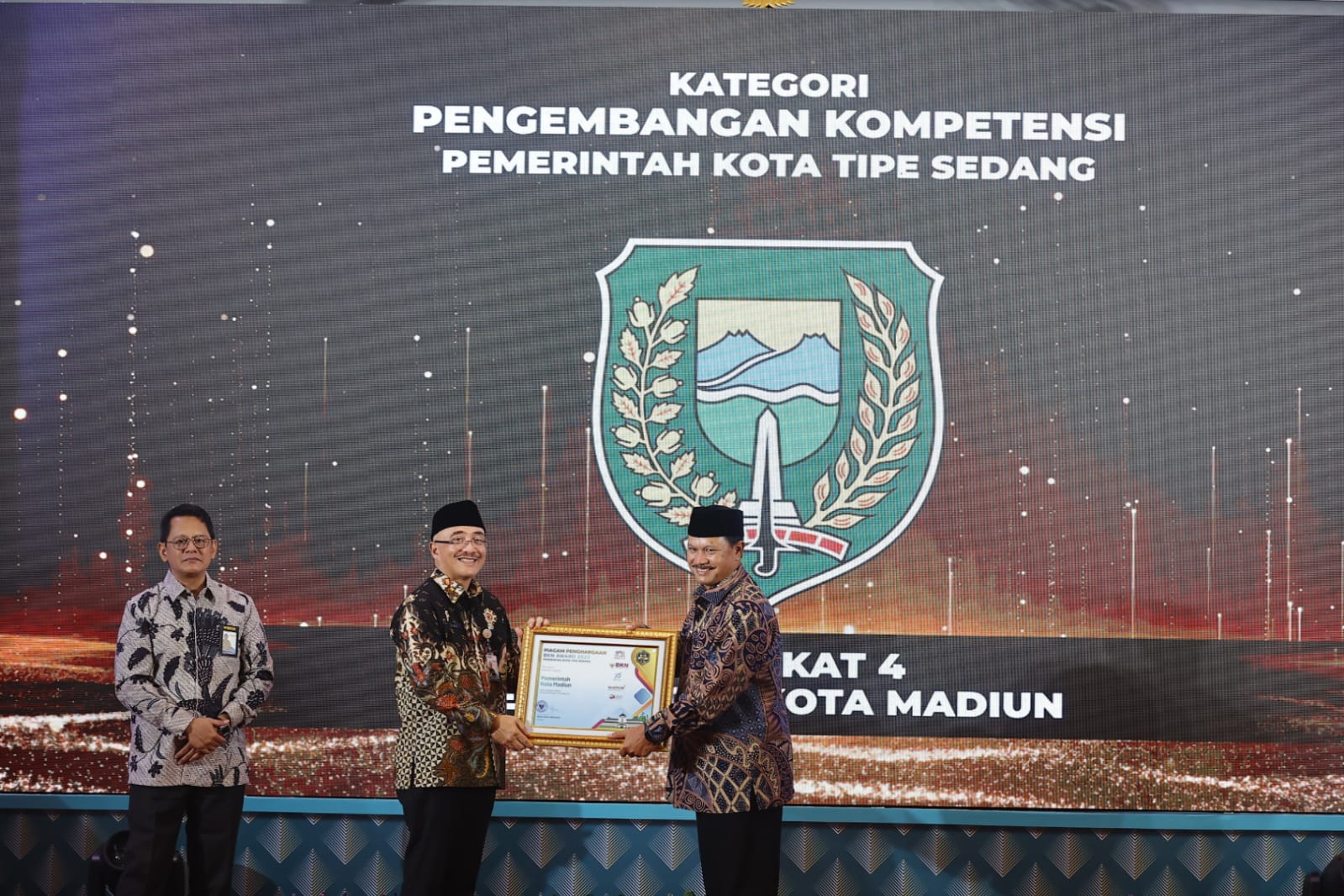 Foto 1 dari 7: Kota Madiun Raih Penghargaan BKN Award Tiga Kategori, Bukti Baiknya Manajemen Birokrasi