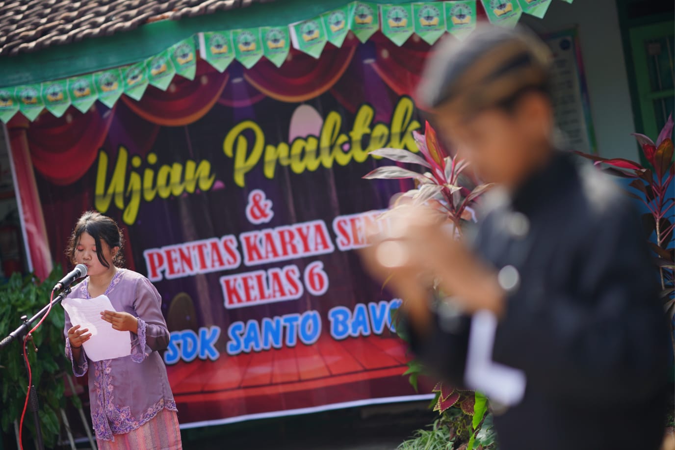 Foto 6 dari 10: Serunya Aksi Siswa SDK ST Bavo, Nembang Macapat Hingga Pidato Bahasa Jawa Dengan Berbusana Tradisional