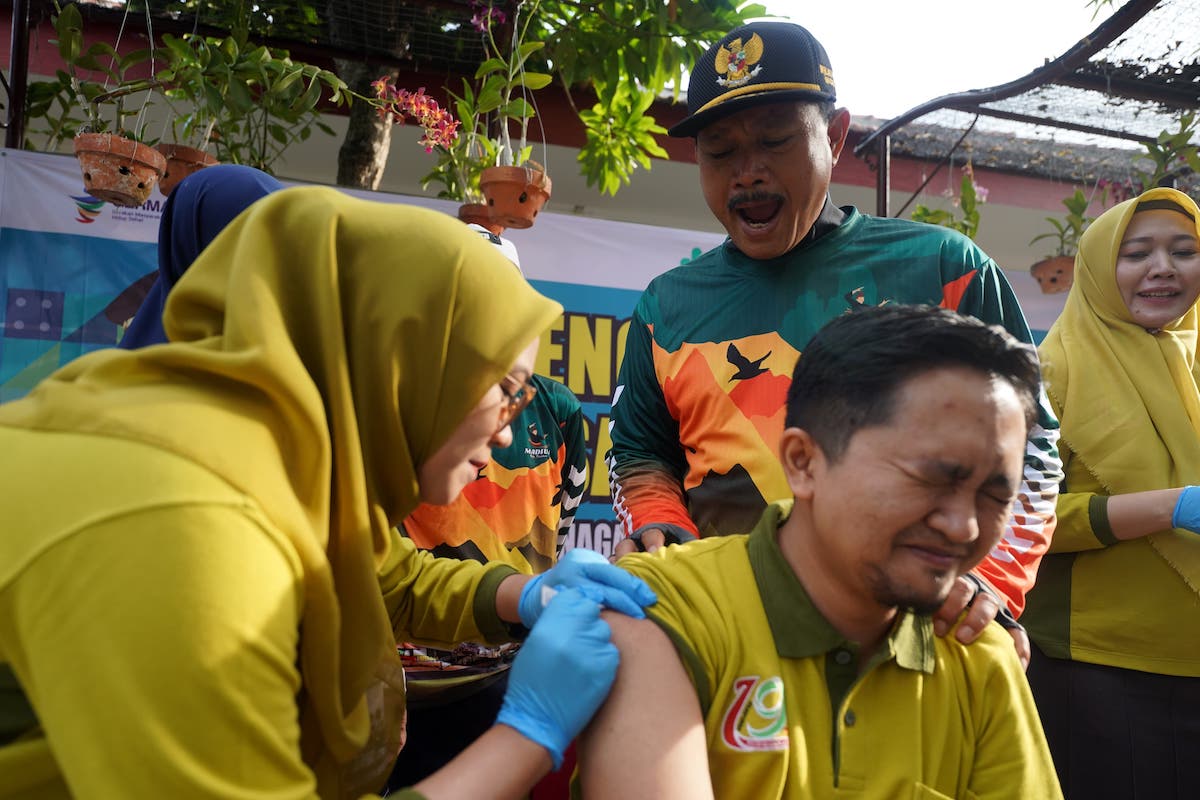 Foto 5 dari 5: Nakes dan Tenaga Medis dapat Imunisasi Hepatitis B Gratis