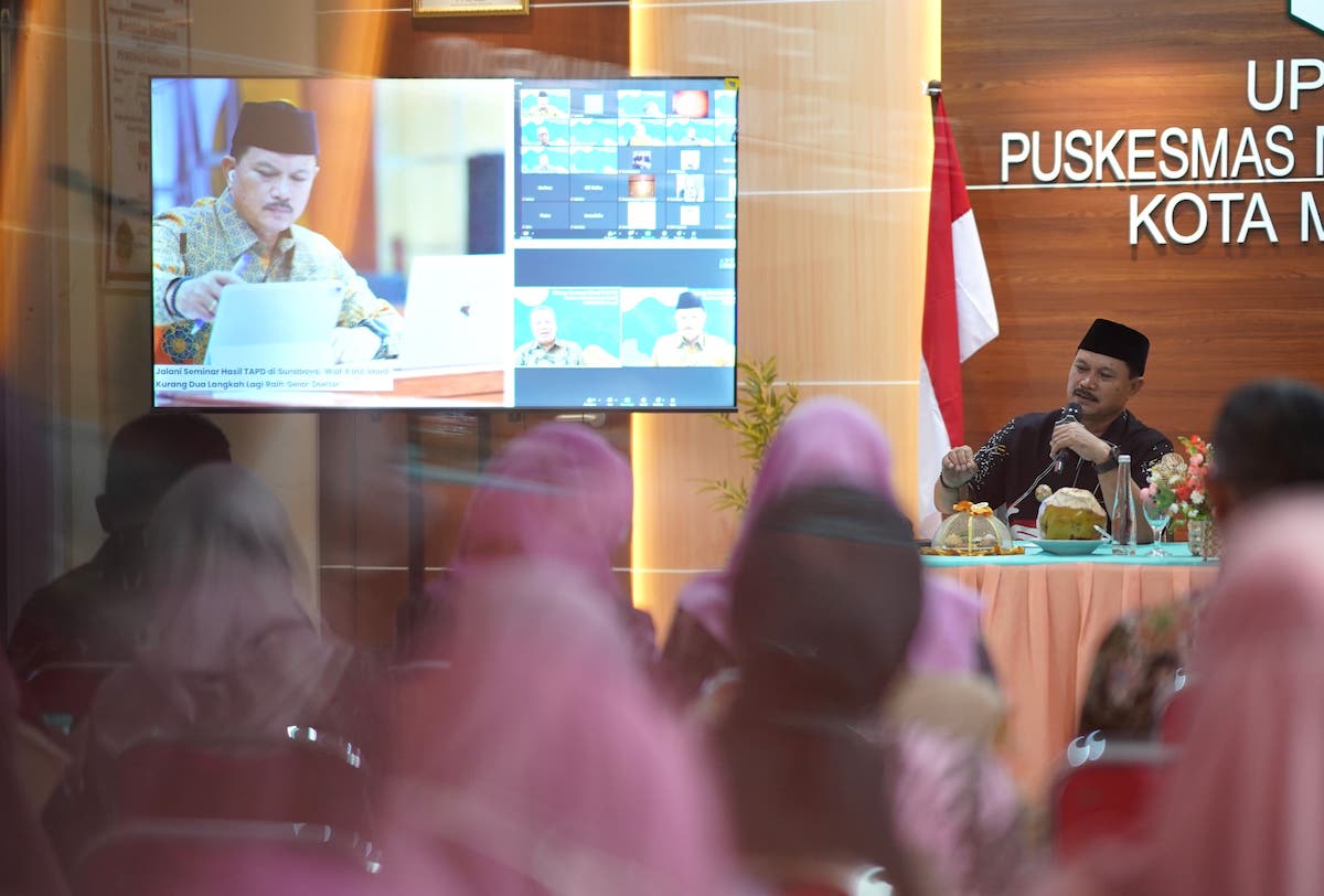 Foto 9 dari 9: Beri Arahan Persiapan Akreditasi, Wali Kota: Puskesmas Manguharjo Sudah Paripurna, Tinggal Mempertahankan