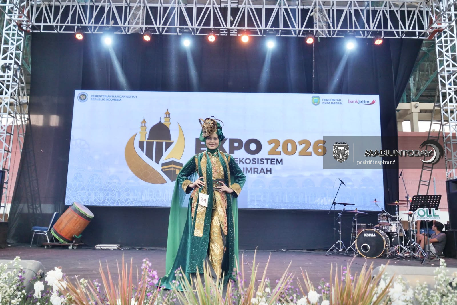 Foto 13 dari 15: Berbalut Gaya Islami, Batik Nusantara Sukses Curi Perhatian di Panggung Expo 2026 UMKM & Ekosistem Haji dan Umrah