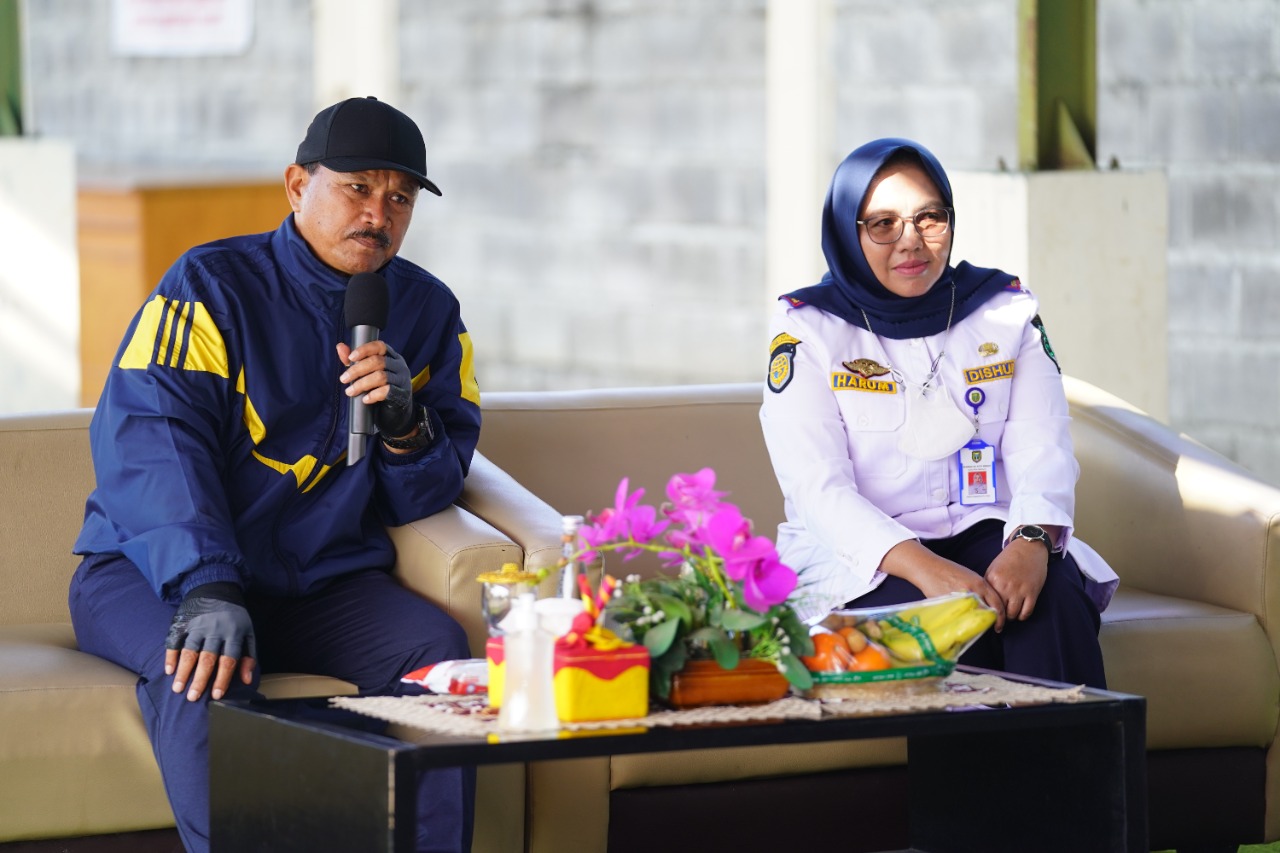 Foto 1 dari 10: Peringati Hari Perhubungan Nasional, Wali Kota Beri Pembinaan Pegawai Dishub