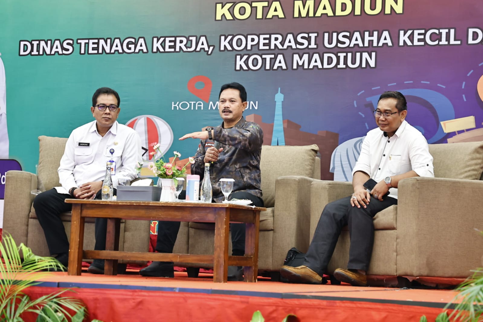 Foto 1 dari 10: Gelar Workshop Bagi Ibu Rumah Tangga, Wali Kota Ingin Ibu Rumah Tangga Juga Berdaya