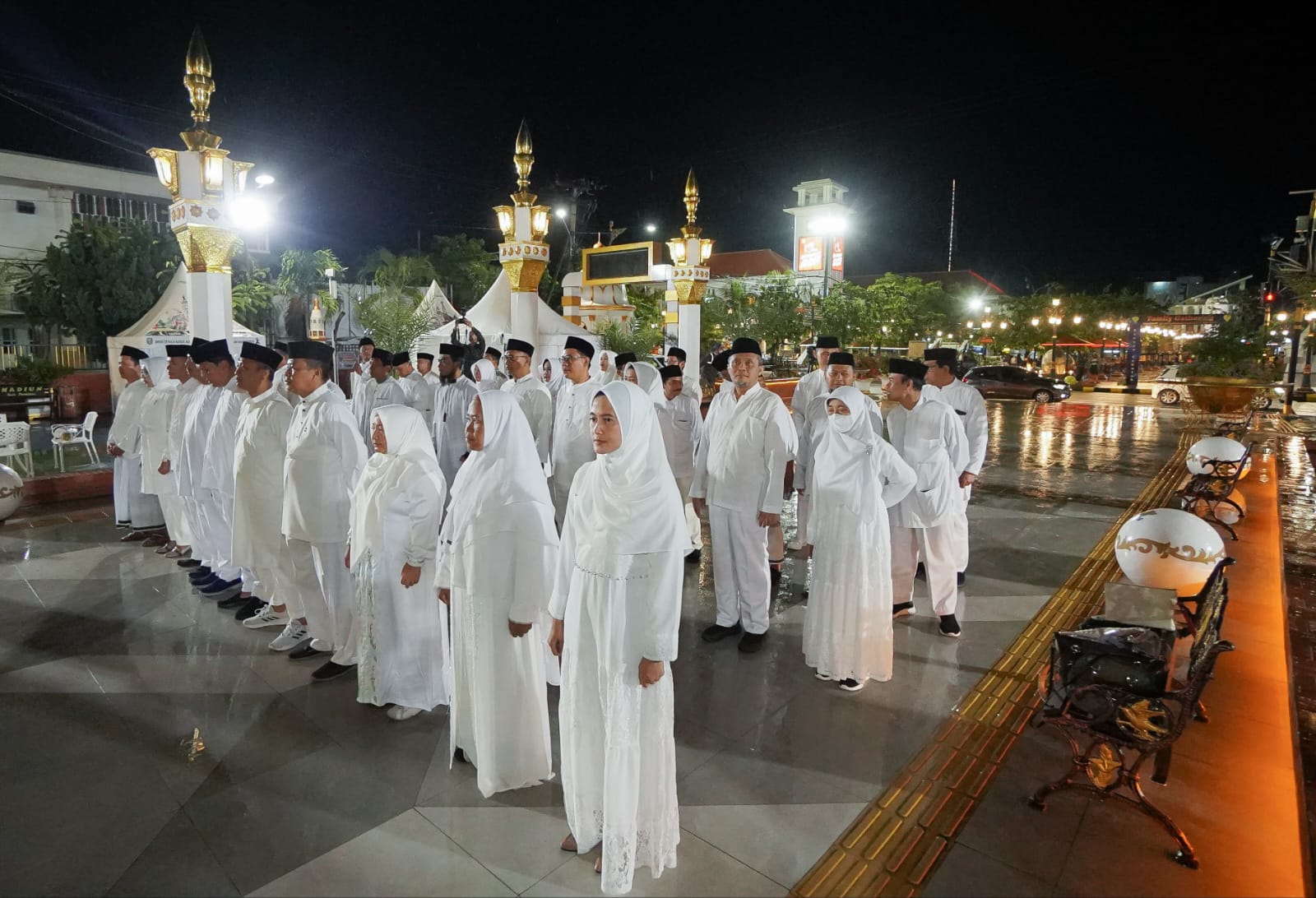 Foto 9 dari 10: Lantik Delapan Pejabat Pimpinan Tinggi, Wali Kota: yang Kosong Segera Kita Isi