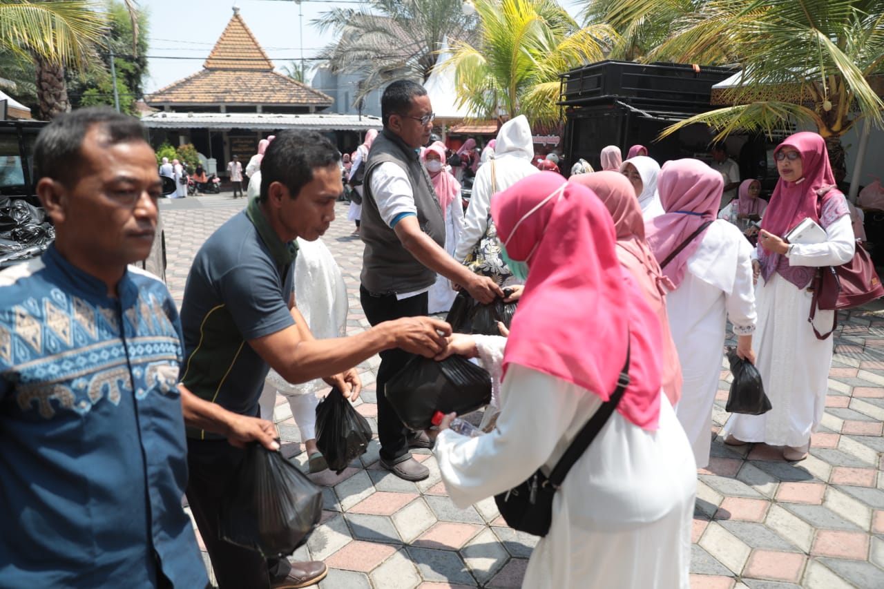 Foto 13 dari 14: Gelar Pengajian Bersama Janda Kota Madiun, Wali Kota Sampaikan Perkembangan Kota Agar Janda Melek Pengetahuan