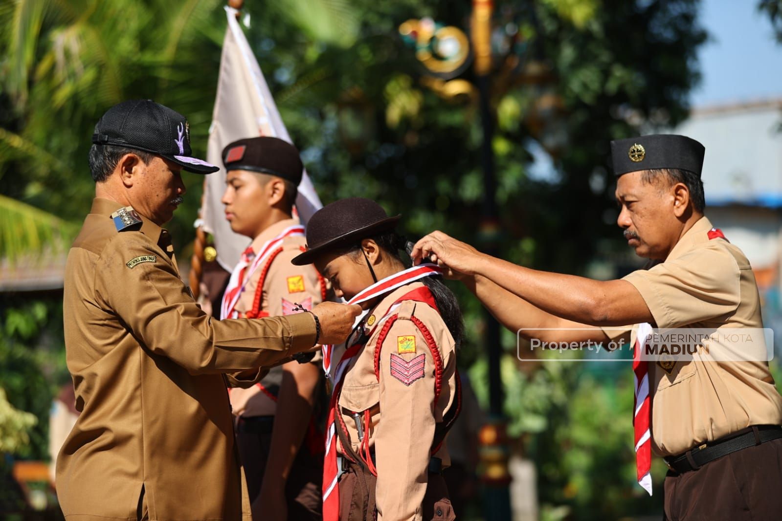 Foto 2 dari 9: Berangkatkan Kontingen Jambore, Wali Kota Pesan Jaga Nama Baik Kota Pendekar