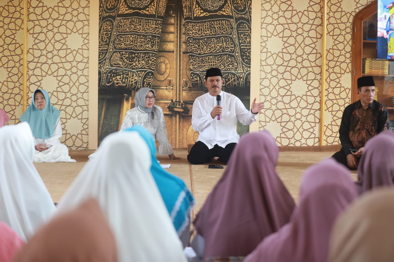 Foto 5 dari 12: Sambut Bulan Suci Ramadan, Wali Kota Gelar Pengajian di Pondok Abi Bahrun