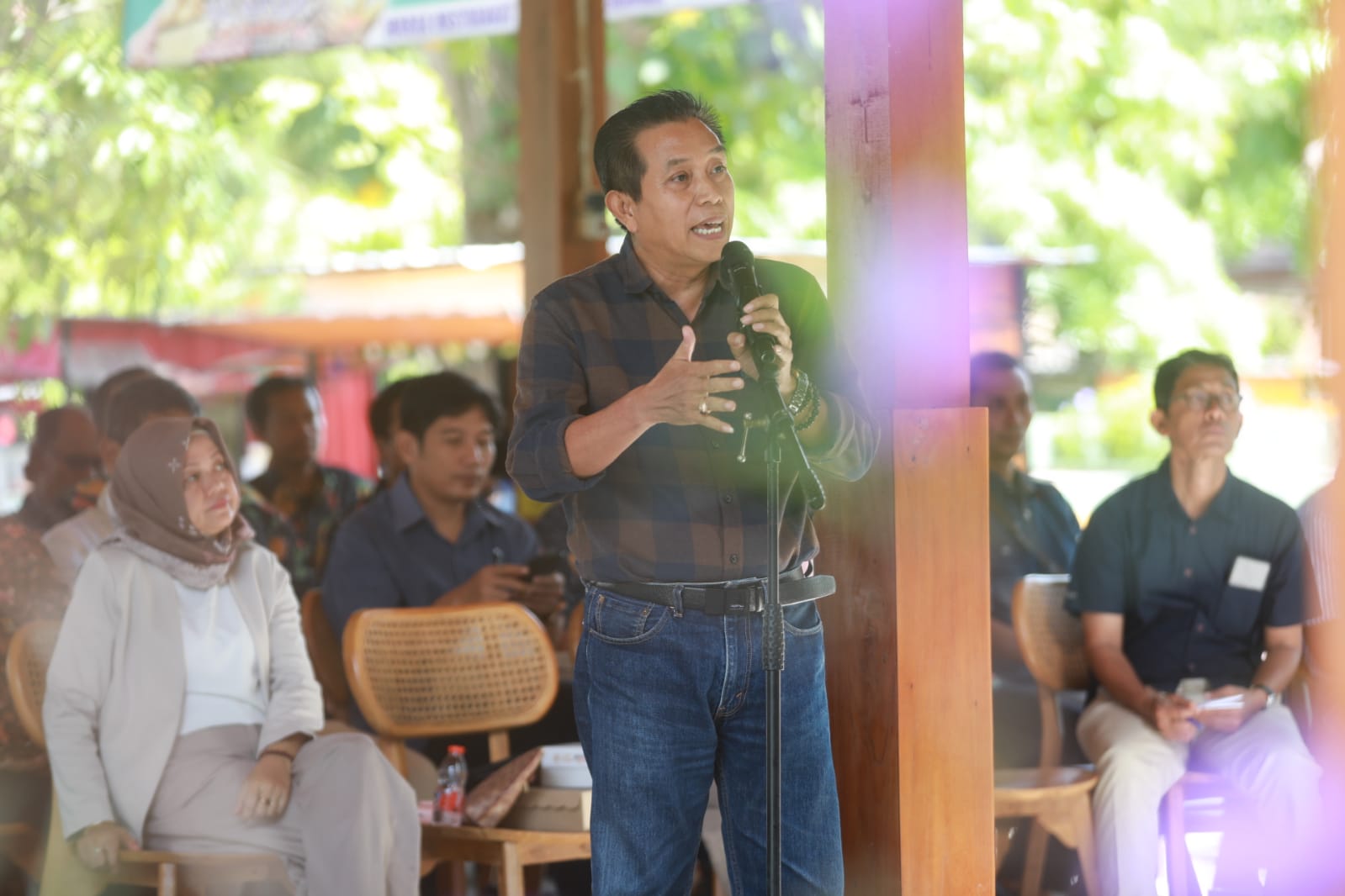 Foto 4 dari 15: Musrenbang di Kelurahan Banjarejo dan Demangan, Wali Kota: Ada Banyak Pembangunan di Tingkat Lingkungan