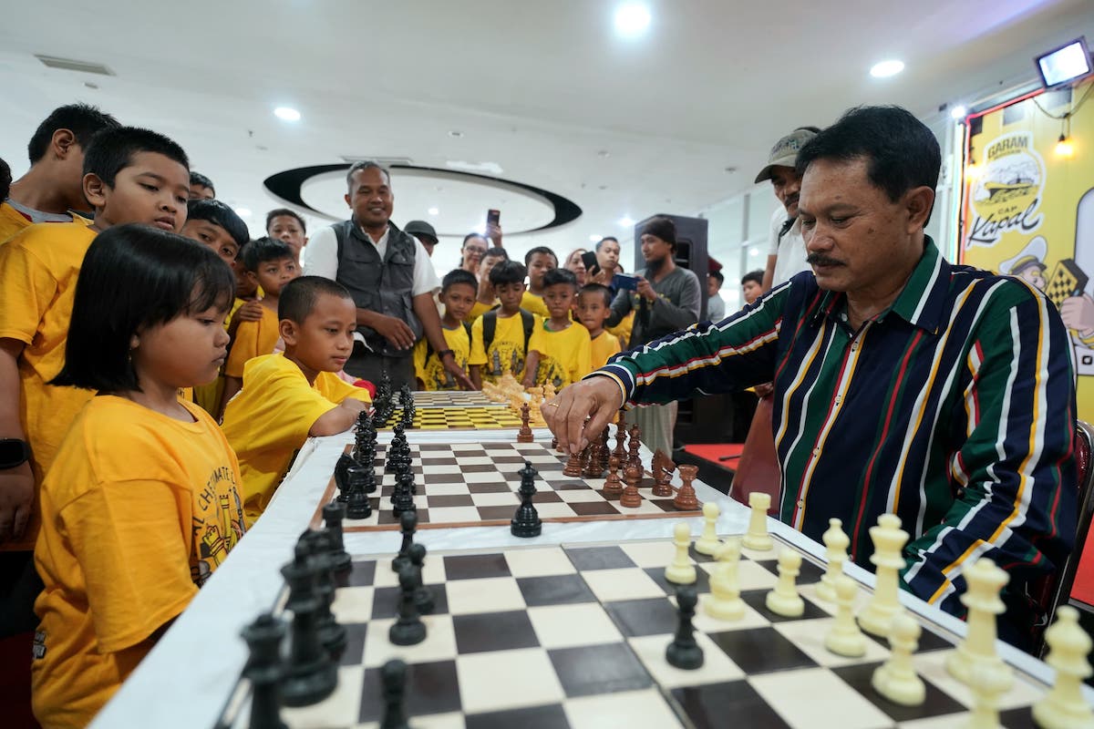 Foto 4 dari 9: Buka Turnamen Catur Cup Kapal Checkmate, Wali Kota Harap Lahirkan Atlet Berprestasi