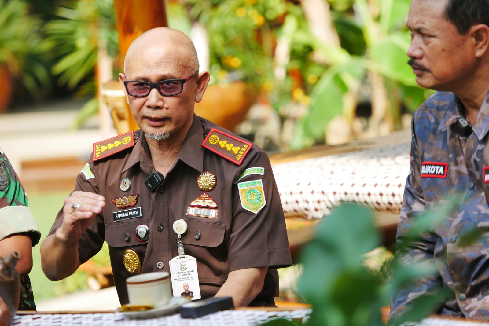 Foto 4 dari 7: Jadi Narsum Talkshow Cukai, Wali Kota Ajak Masyarakat Taat Aturan Cukai