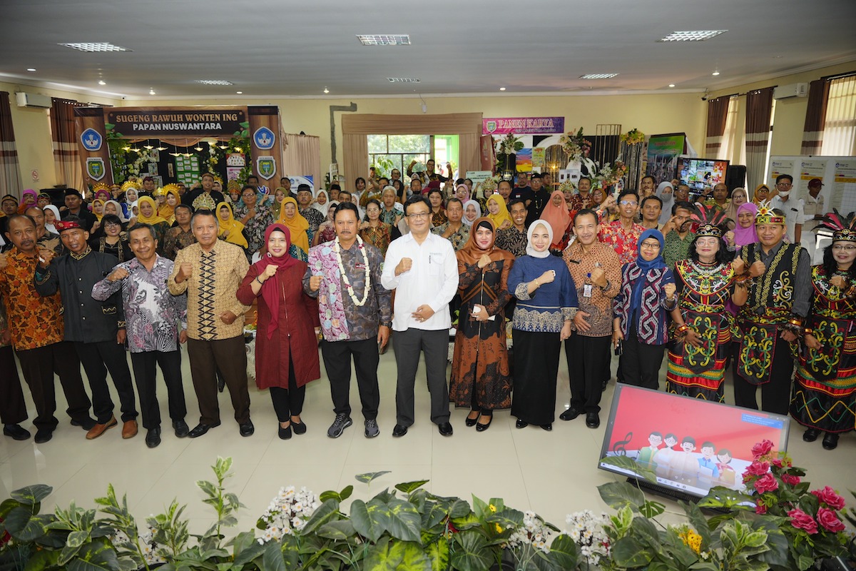 Foto 7 dari 8: Apresiasi Gelar Karya Guru, Wali Kota : Guru Harus Baik