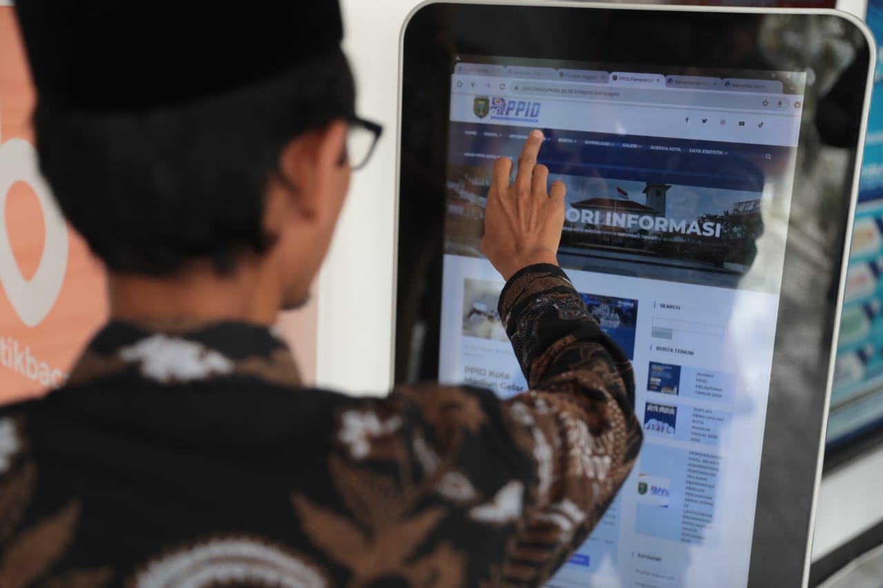 Foto 2 dari 12: KI Jatim Gelar Monev Keterbukaan Informasi Publik di Dinas Kominfo Kota Madiun