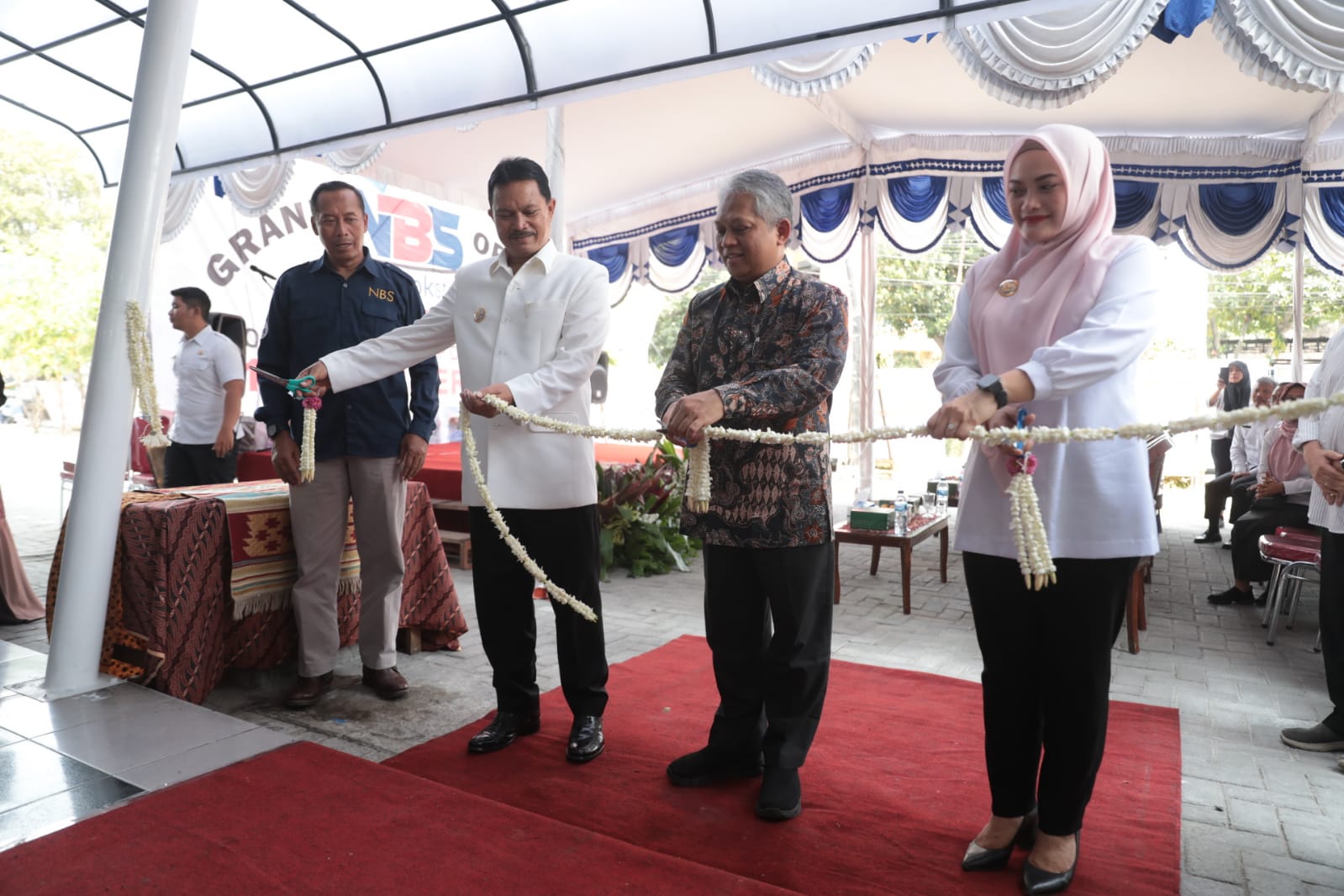 Foto utama berita: New Book Store Hadir di Kota Pendekar, Wali Kota: Ini Semakin Melengkapi Sarana di Kota Madiun