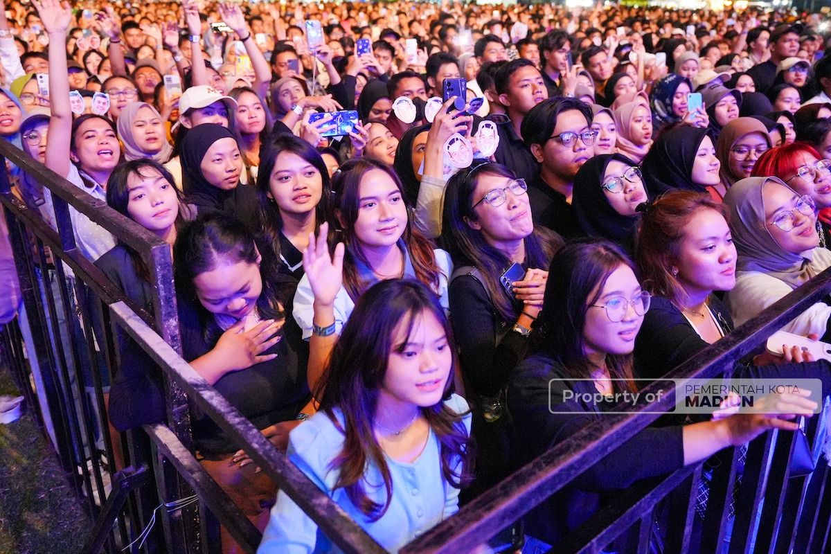 Foto 8 dari 8: Saksikan Konser Play Music Festival 2023, Wali Kota Apresiasi Penonton dan Penyelenggara