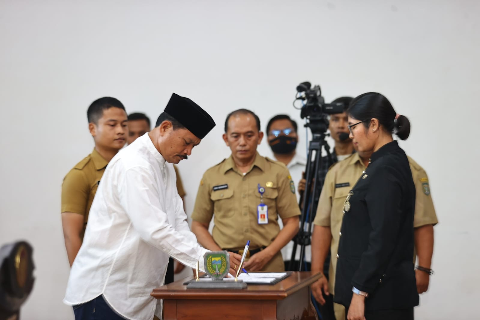 Foto 8 dari 10: Lantik 23 Pejabat, Wali Kota Sebut Masih Ada Pergeseran Lagi Dalam Waktu Dekat