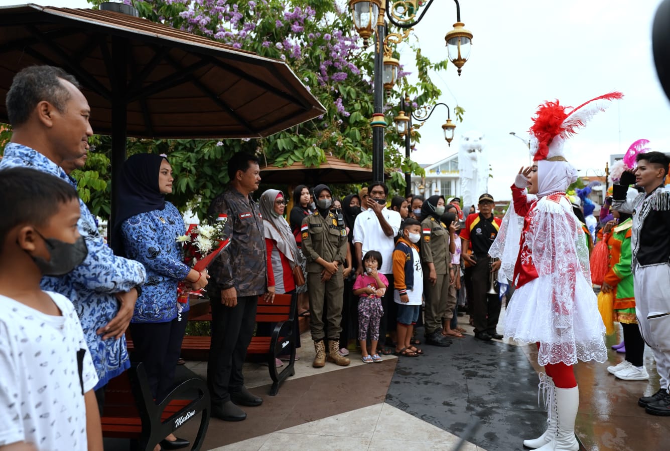 Foto 3 dari 10: Tak Hanya Akhir Pekan, Parade Senja Juga Digelar Tiap Tanggal 17