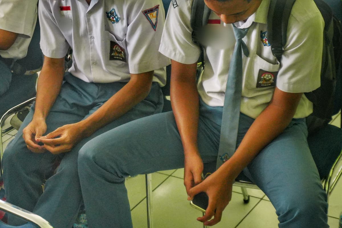 Foto 5 dari 9: Razia Gabungan, Petugas Dapati 20 Pelajar Bolos Sekolah