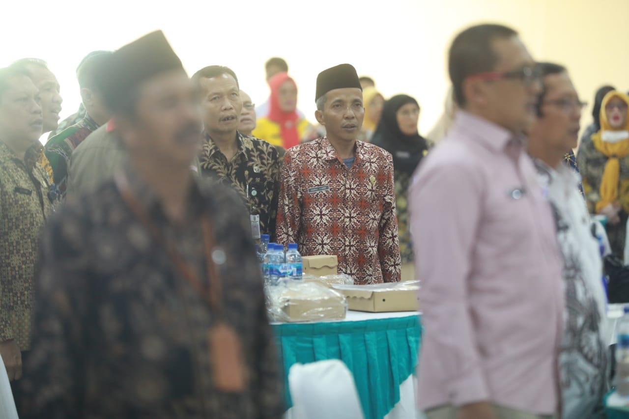 Foto 11 dari 12: Gelar Dialog Kebijakan Pendidikan, Wali Kota Dr.Maidi Harap Seluruh Stakeholder Saling Berkolaborasi