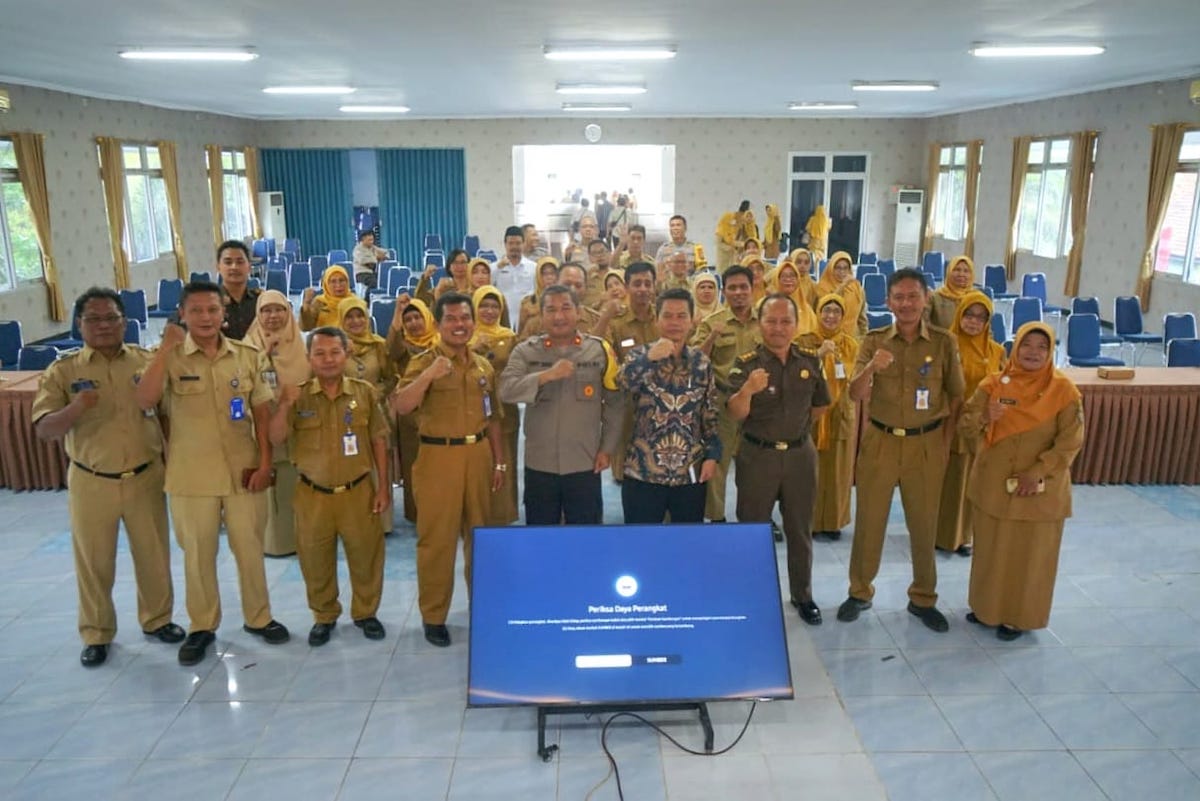 Foto 7 dari 7: Cegah Pungli di Sekolah, Tim Saber Pungli Beri Sosialisasi ke Kepsek SD hingga SMA sederajat se Kota Madiun