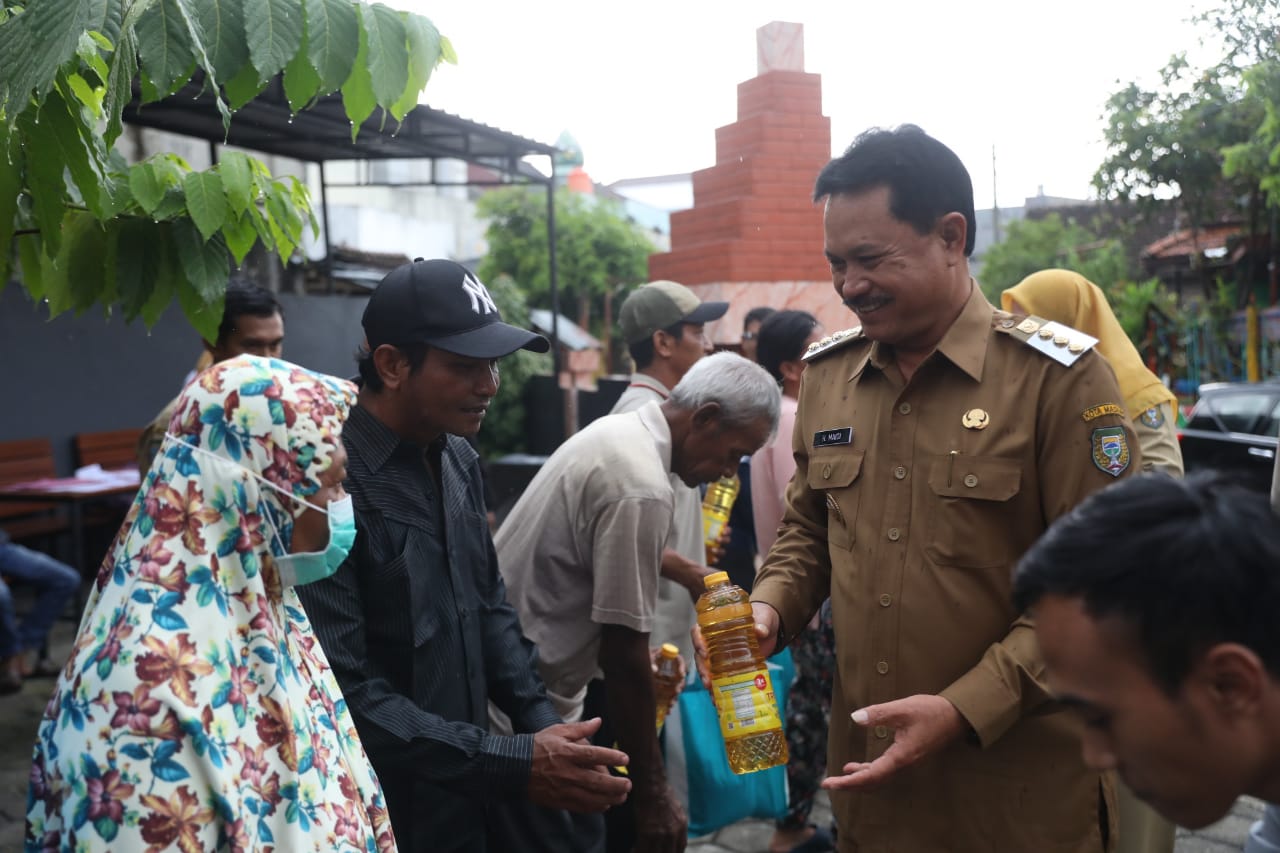 Foto 3 dari 11: Sambang Warga di Dua Kelurahan, Wali Kota Pesan Jaga Kesehatan Selama Bulan Ramadan
