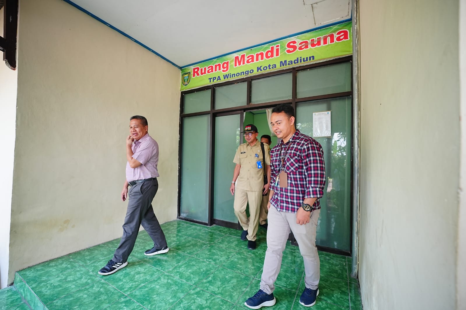 Foto 6 dari 10: Assessment Dengan Tim UT Berakhir, Tim Juga Tinjau Pengelolaan Gas Metan di TPA