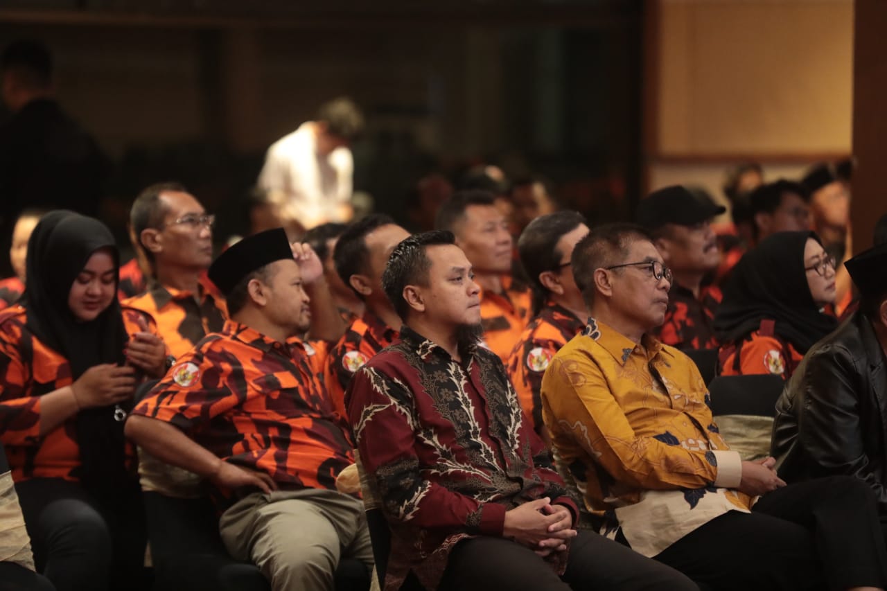 Foto 11 dari 14: Hadiri Pelantikan MPC PP Kota Madiun, Walikota Berikan Apresiasi