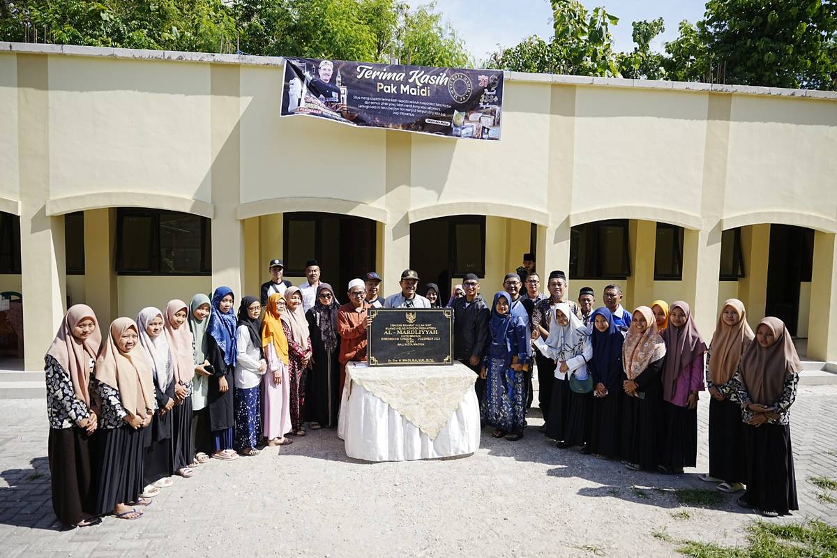 Foto 27 dari 30: Tambah Fasilitas di Pondok Pesantren, Wali Kota Resmikan Proyek Fisik Religi di Delapan Ponpes