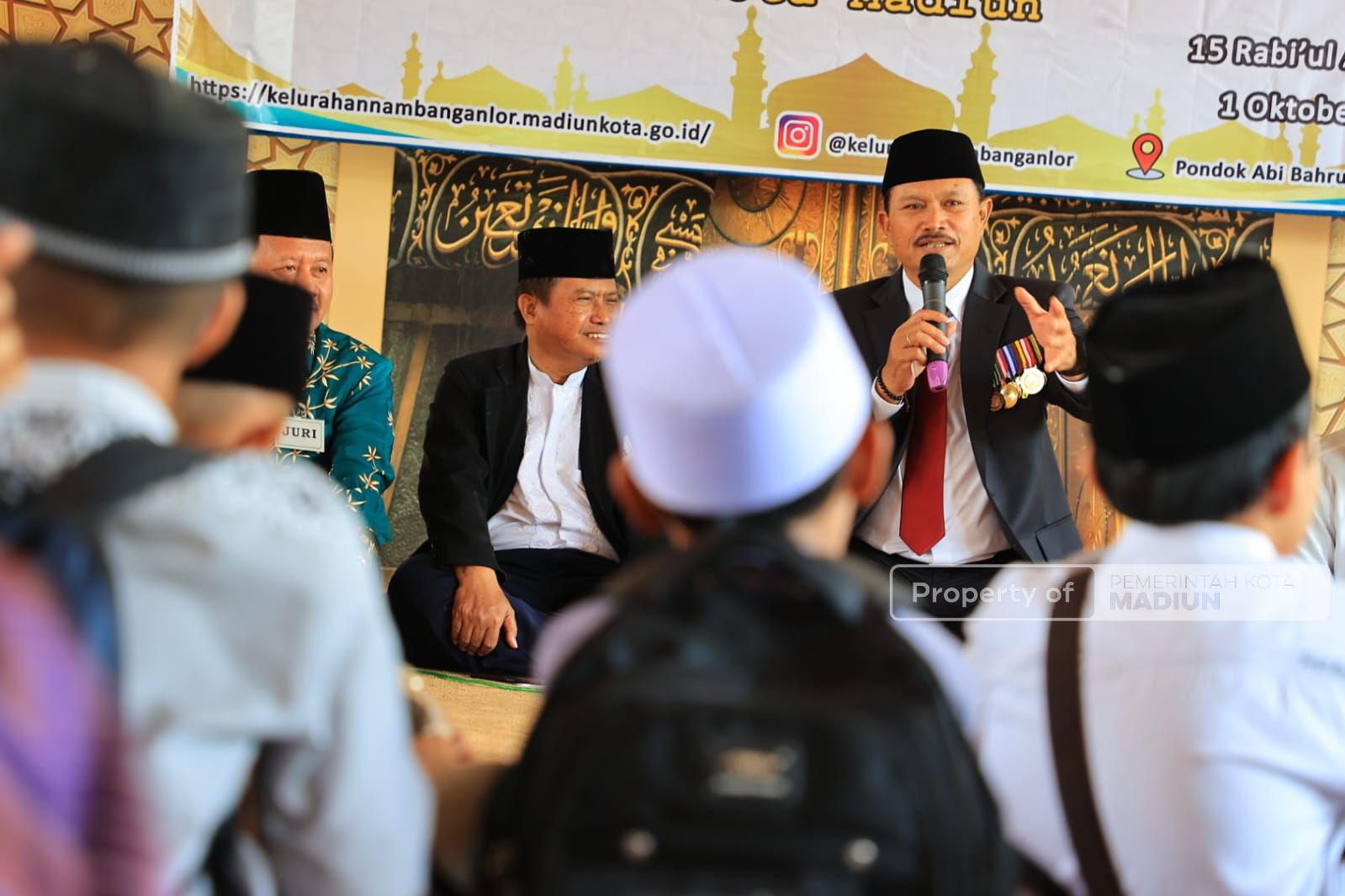 Foto 1 dari 6: Buka Lomba MTQ Nambangan Lor, Wali Kota Harap Jadi Upaya Tingkatkan Iman Dan Prestasi Anak