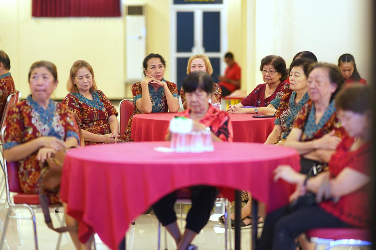 Foto 3 dari 9: Hadiri Perayaan Cap Go Meh, Wali Kota Sampaikan Besarnya Toleransi Umat Beragama di Kota Madiun Sejak Dulu Kala