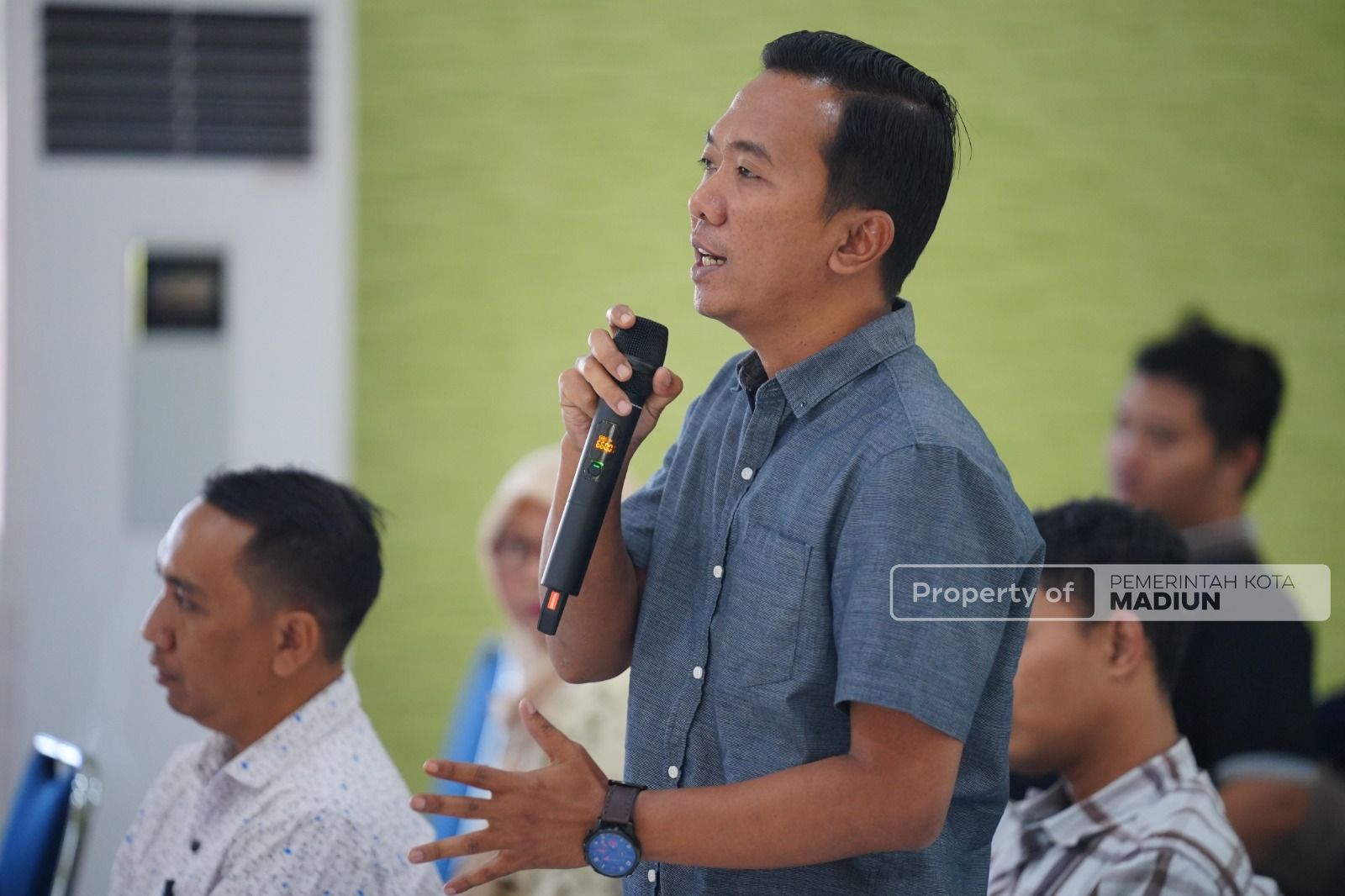 Foto 6 dari 8: Sosialisasikan Perda Kepala Daerah Jelang Pemilu 2024, Wali Kota : Patuhi Aturan Yang Berlaku