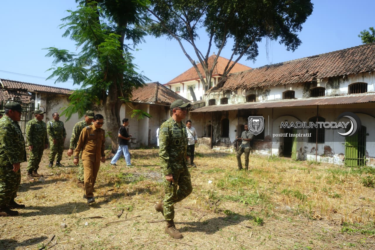 Foto 3 dari 18: Pangdam V/Brawijaya dan Plt Wali Kota Madiun Tinjau RTM, Pemanfaatan Jadi Destinasi Wisata Berlanjut