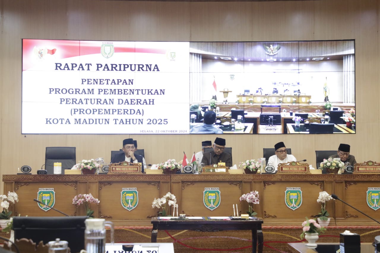Foto 7 dari 8: Propemperda Resmi Ditetapkan, Pemkot-DPRD  Targetkan Tujuh Raperda Prioritas Tahun Depan