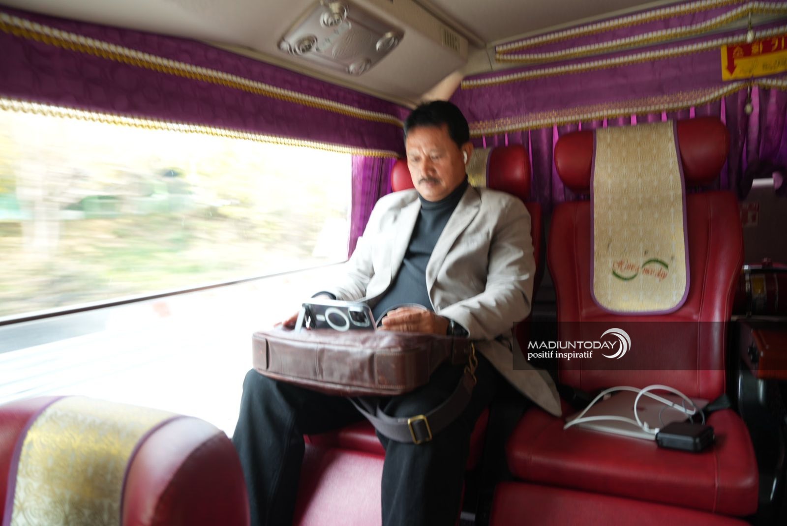 Foto 2 dari 3: Kunker Smart City di Korea Selatan, Wali Kota Tetap Beri Arahan OPD Secara Virtual